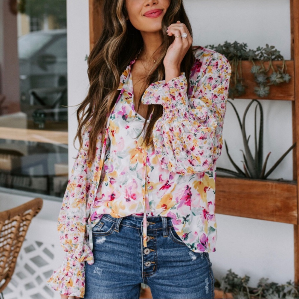 Just a flirt floral blouse